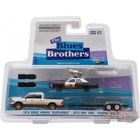 Blues Brothers - 2015 Ram 1500 Avec 1974 Dodge Monaco "Bluesmobile" on Flatbed Trailer -Greenlight 1/64 - 31010 C - Diecast 