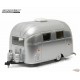 Roulotte Airstream 16  Bambi Sport finit chrome  Greenlight 1/24 18228  Passion Diecast 