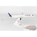 LATAM  AIRBUS  A350-900 / PR-XTE / SKYMARKS 1/200  SKR937