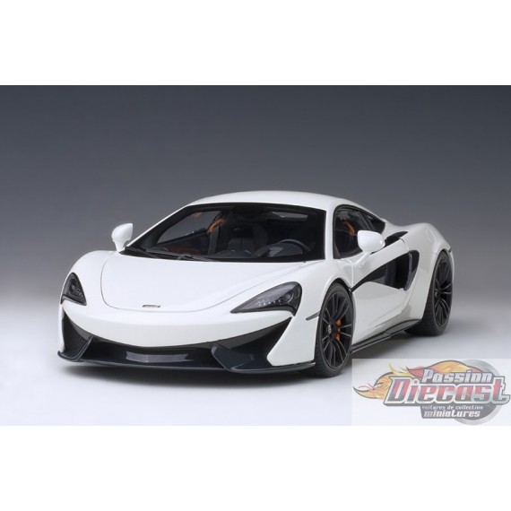  McLaren 570S, White/Black Wheels  Autoart Composite  1/18  AA-76041  Passion Diecast