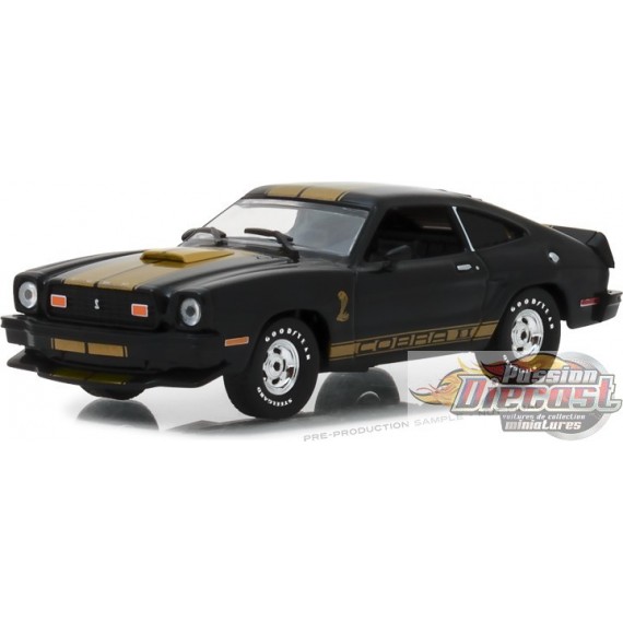 Greenlight 1/43 1977 Ford Mustang Cobra II - Noir et Bandes Gold GL-86319  PASSION DIECAST