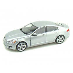 Jaguar XF  Silver - welly 1/24 - 24497 - Passion Diecast 