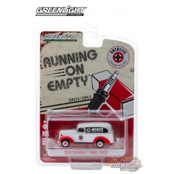 1939 Chevrolet Panel Truck Autolite Spark Plugs -  Running on Empty 8,  1/64 Greenlight 41080 A   Passion Diecast