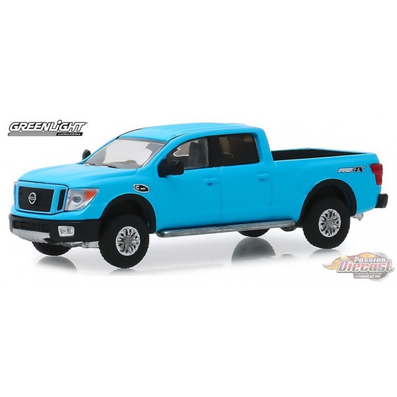 2018 Nissan Titan XD Pro-4X in Matte Blue Tokyo Torque - Series 7  Greenlight 1/64 47050 F Passion Diecast