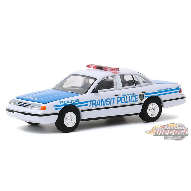 Greenlight New York Police Ford Crown Victoria Interceptor Mint Set Included 