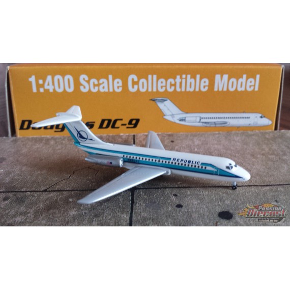 Aeroclassics 1/400 Douglas DC-9 Republic / N8809 - Passion Diecast