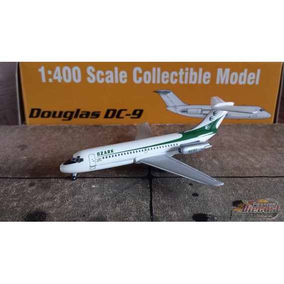 Aeroclassics 1/400 Douglas DC-9 Ozark / N970Z - Passion Diecast