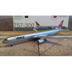 Dragon Wings 1/400 Boeing 757-300 Northwest Airlines / N590NW