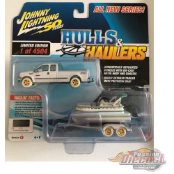 Ford  F250 2004 w/ Ponton Boat - Hulls & Haulers - WHITE LIGHTNING  1:64 - JLSP069GR