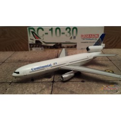 Dragon Wings 1/400 McDonnell Douglas DC-10-30 Continental - Alitalia / N68060