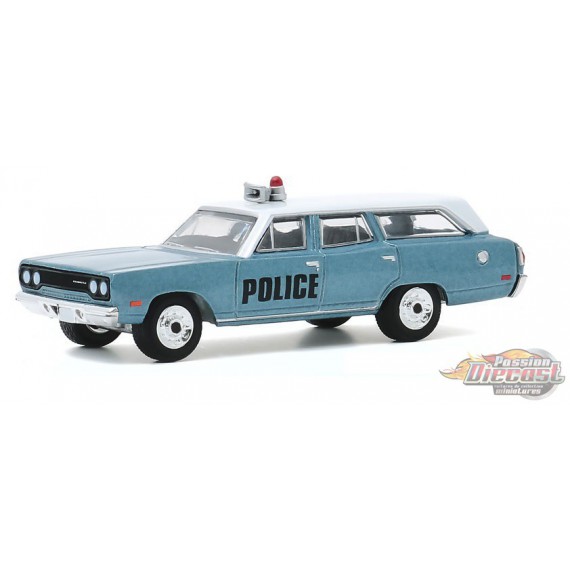 1970 Plymouth Belvedere Emergency Wagon Police Pursuit  - Estate Wagons Series 5 - 1/64  Greenlight - 29990 C - Passion Diecast 