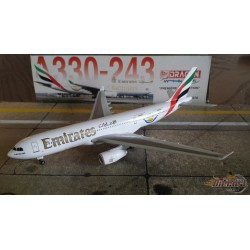 Dragon 1/400 Airbus A330-243 Emirates Dubai 2005 / A6-EKU - Passion Diecast