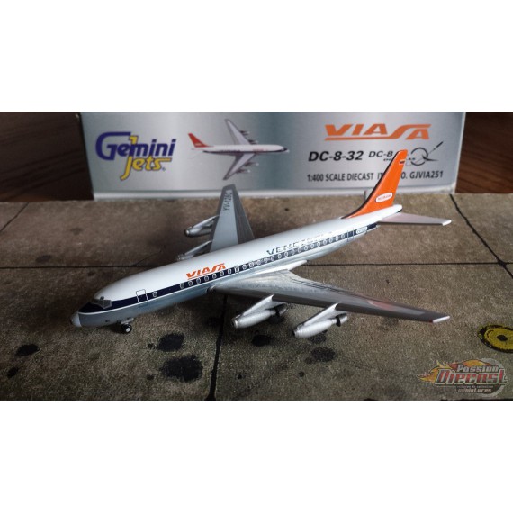 Gemini Jets 1/400 Douglas DC-8 Sr.32 VIASA / YV-128C - Passion Diecast