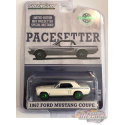 1967 Ford Mustang Coupé Indy Pacesetter Special - blanc Wimbledon / bandes Scotchlite  - GREENMACHINE 1/64  - 30161GR