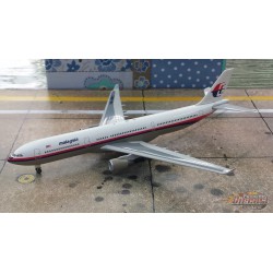 Dragon Wings 1/400 Airbus A330-300 Malaysian  / 9M-MKC - Passion Diecast