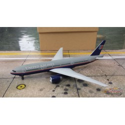 Dragon Wings 1/400 Boeing 777-200 United Airlines / N772UA / NO BOX