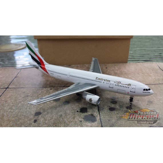 Dragon Wings 1/400 Airbus A300-600 Emirates / A6-AKD / NO BOX - Passion Diecast