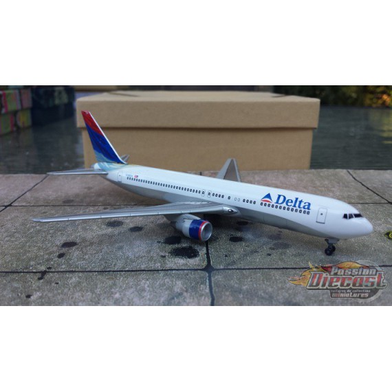 Dragon Wings 1/400 Boeing 767-300 Delta Airlines / N189DN / NO BOX - Passion Diecast