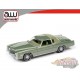 1975 Cadillac Eldorado - Vert Métallique avec toit en vinyle  - Auto World 1/64 - AWSP058 A  - Passion Diecast