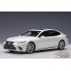 Lexus LS 500h Sonic Blanc Métallique  Intérieur noir AUTOart 1/18 - 78866