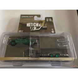 Hitch and Tow series 14 2015 Chevy Silverado w Trailer  GREENMACHINE 1-64  GL-32140BGR