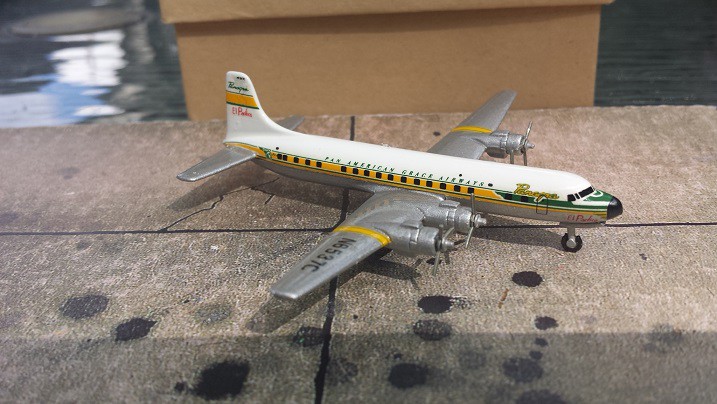 Aeroclassics 1/400 Douglas DC-6 Pan American Grace Airways