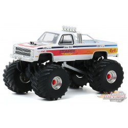 Stomper Bully - 1984 Chevy C-20 Monster Truck  - Kings of Crunch Series 7-  1-64 Greenlight 49070 C - Passion Diecast