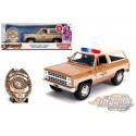 En ligne seulement Hopper's Chevrolet Blazer / Insigne de la police "Hawkins "Stranger Things" -  JADA 1/24 -  31111
