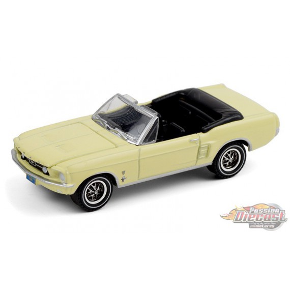 1967 Ford Mustang Convertible High Country Special - Aspen Gold - greenlight 1/64  Hobby Exclusive - 30214 - Passion Diecast 