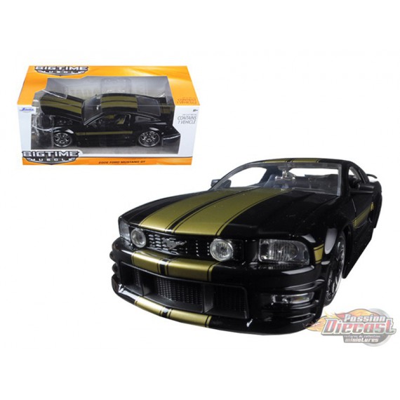 2006 Ford Mustang GT  Noire  avec bande Gold -  Jada 1/24 - 90658 BK - Passion Diecast 