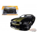 2006 Ford Mustang GT  Noire  avec bande Gold -  Jada 1/24 - 90658 BK