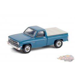 1981 Chevrolet Custom Deluxe 20  poly bleu clair- Blue Collar Collection  8  - Greenlight 1/64 - 35180 D