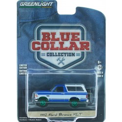 1992 Ford Bronco XLT Bright Regatta bleu et blanc - Blue Collar - GREENMACHINE 1/64 - 35180 FGR Passion Diecast