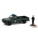(Web Only ) 1986 Chevrolet M1008 with Enforcement Officer Figure - The Hobby Shop Series 10 - 1/64 Greenlight - 97100 D