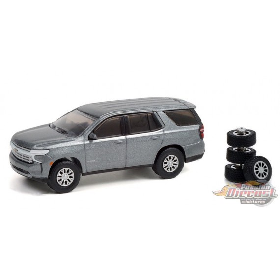 2021 Chevrolet Tahoe  Metallic Satin Steel et Spare Tires- The Hobby Shop Series 11- 1/64 Greenlight -  97110 E Passiondiecast