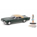 1965 Lincoln Continental Convertible - Spanish Moss avec Femme en robe - The Hobby Shop Series 11 - 1/64 Greenlight - 97110 B