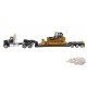 International HX520 / remorque à plateau surbaissé XL 120 HDG et Chargeuse à chenilles 963Ke Cat - Diecast Master 1/50 - 85599