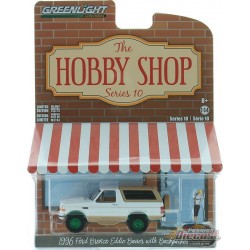 1996 Ford Bronco Eddie Bauer with Backpacker - The Hobby Shop Series 10 - 1/64 GREENMACHINE - 97100 FGR