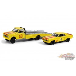 Camionnette à rampe Chevrolet C-30 1967 avec 69 Camaro Shell Oil  - H.D. Trucks  Series 20  1/64 Greenlight 33200 A