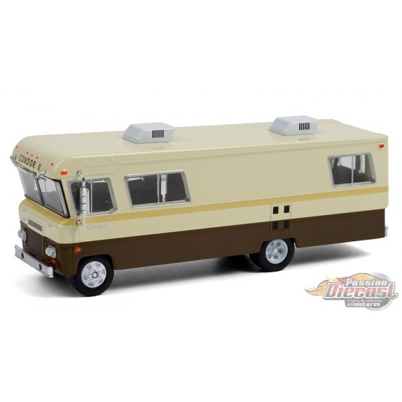 1972 Condor II RV en beige et brun  - H.D. Trucks  Series 20  1/64 Greenlight 33200 B - Passion Diecast 