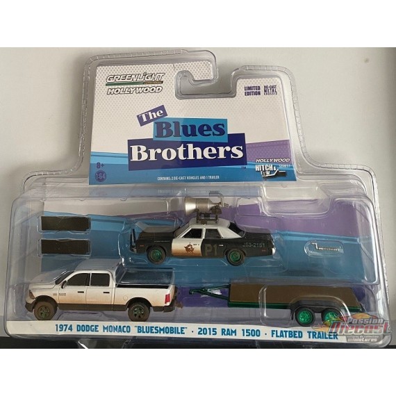 Blues Brothers - 2015 Ram 1500 Avec 1974 Dodge Monaco "Bluesmobile" on Flatbed Trailer -GREENMACHINE 1/64 - 31010 CGR