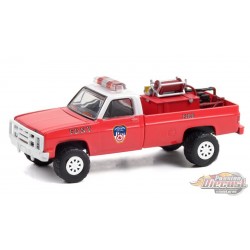 1986 Chevrolet M1008 4x4 with Fire Equipment, Hose and Tank - FDNY - Hobby Exclusive - 1/64 Greenlight 30240