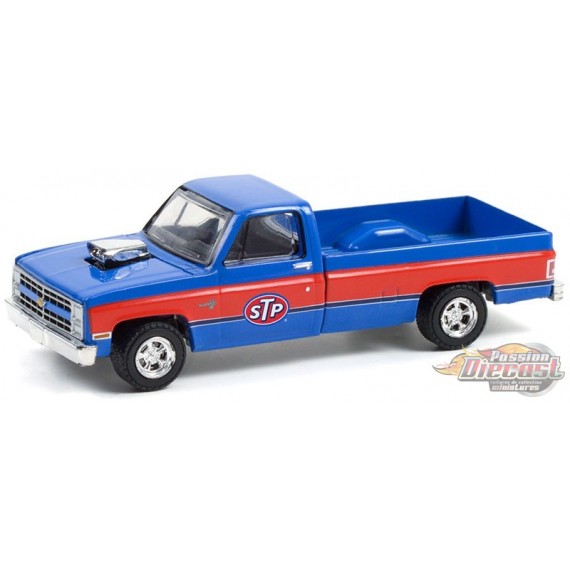 1987 Chevrolet Silverado avec Blown Engine - STP  - Running on Empty 13 - 1/64 Greenlight - 41130 C- Passion Diecast