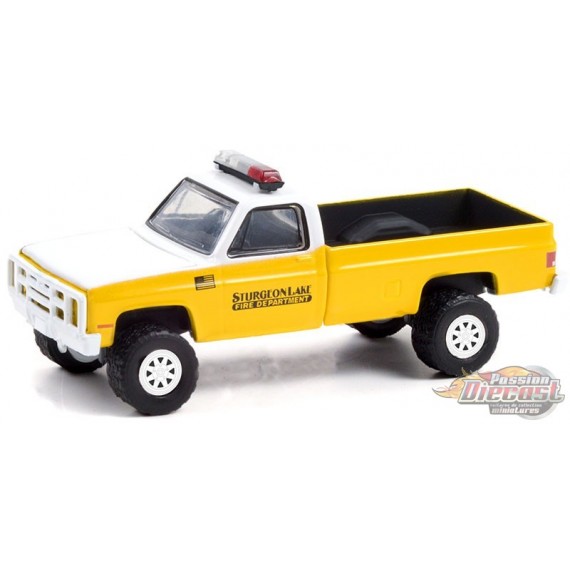 1987 Chevrolet M1008 -Sturgeon Lake, Minnesota Fire Department -Fire & Rescue Series 1 -Greenlight 1/64 - 67010 C-PassionDiecast