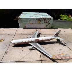 Dragon Wings 1/400 Airbus Industries A330-300 THAI Airways "Royal Barge" / HS-TEK / NO ORIGINAL BOX