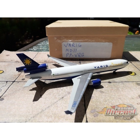 Dragon Wings 1/400 McDonnell Douglas MD-11 VARIG / PP-VRG / NO ORIGINAL BOX