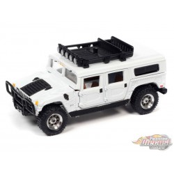 2006 Hummer H1 Blanc Classic Gold 2021 Release 1 Set B  Johnny Lightning 1:64 - JLCG024 BB  -  Passion Diecast 