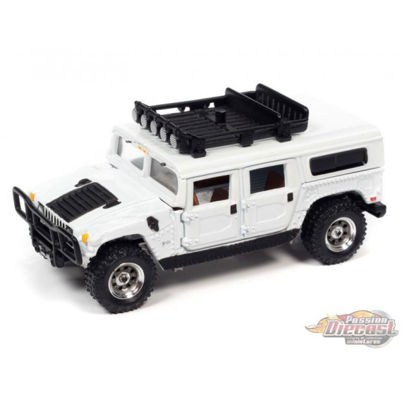 2006 Hummer H1 Blanc Classic Gold 2021 Release 1 Set B  Johnny Lightning 1:64 - JLCG024 BB  -  Passion Diecast 