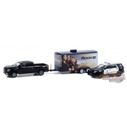 2020 Nissan Titan Pro-4X - 2013 Ford Police Interceptor Utility - (LAPD) - Enclosed Car - The Rookie - 1/64 Greenlight - 31130 C