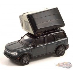 2021 Ford Bronco Sport with Modern Rooftop Tent - The Great Outdoors Series 1- Greenlight 1-64 - 38010 F